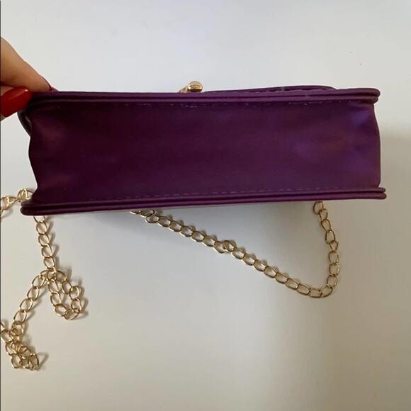 Deep Plum Gold Chain Crossbody Popular Fashion Bag - Picture 11 of 12